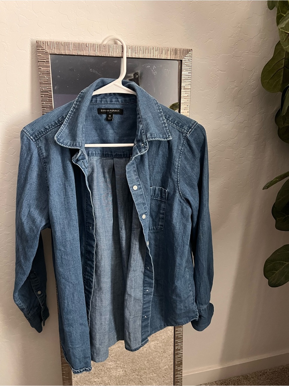 Banana Republic Women’s Denim Button-Up Jacket in Blue